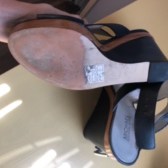 Michael Kors wedge shoes - Picture 4 of 4